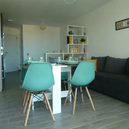 Sunny Apartment *